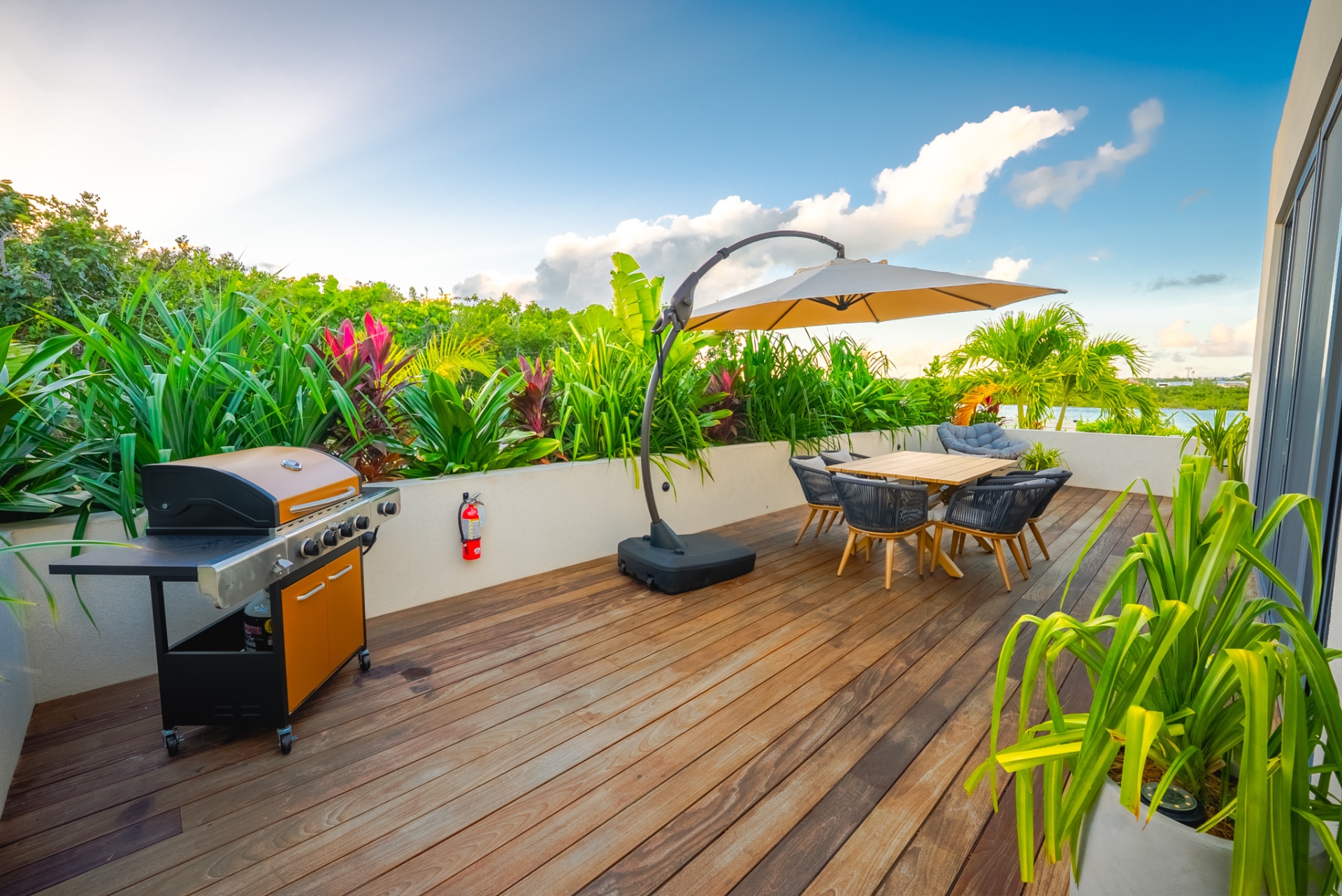 Sunset dining at Villa Cyan